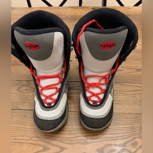 lamar Snowboard Boots with Red and Black Highlights